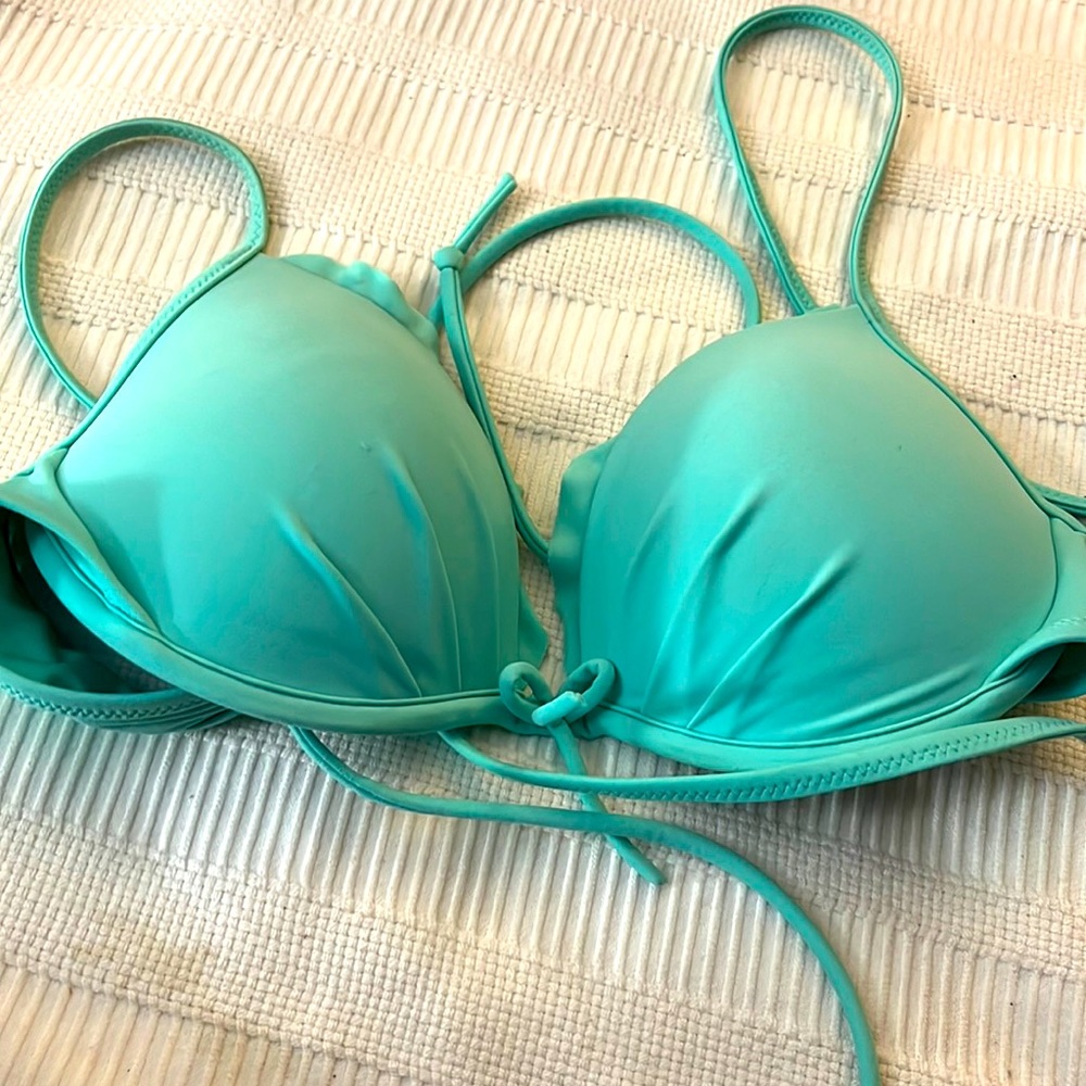 Victoria’s Secret bathing suit bra, turquoise size 34B built-in push-up